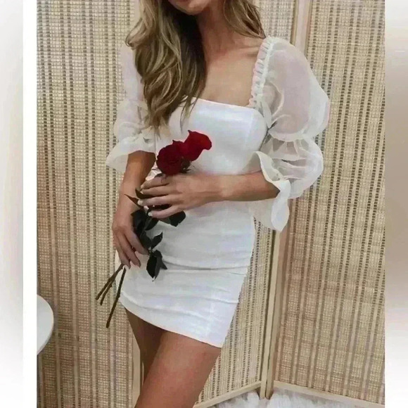 AMANDA UPRICHARD Tia Dress in Ivory- Size-medium - Picture 3 of 9